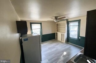 118 W Richardson Ave in Langhorne, PA - Building Photo