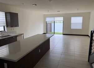 9106 NW 158th St in Miami Lakes, FL - Building Photo - Building Photo