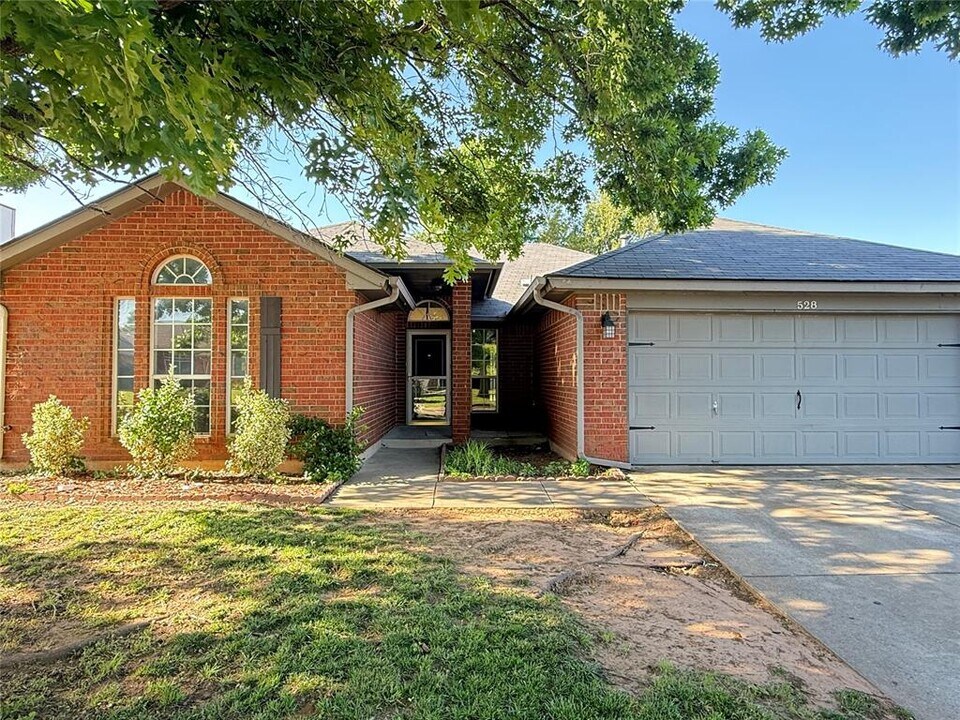 528 NW 172nd Pl in Edmond, OK - Building Photo