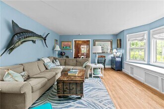 2 Cliff Ave in Newport, RI - Building Photo - Building Photo