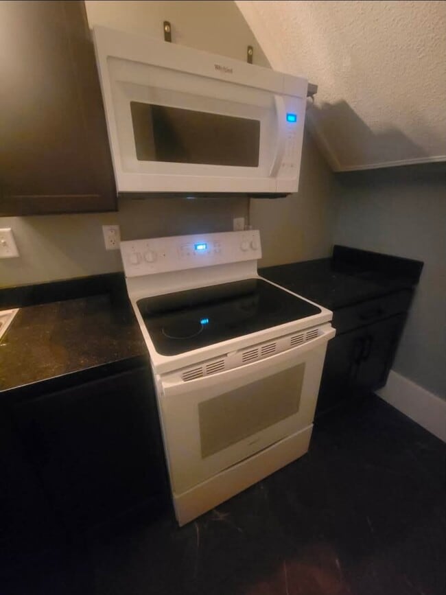 739 13th Ave S, Unit One in St. Cloud, MN - Foto de edificio - Building Photo