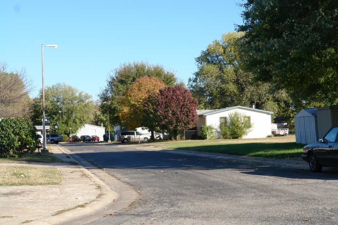 Riverside in Wichita, KS - Building Photo