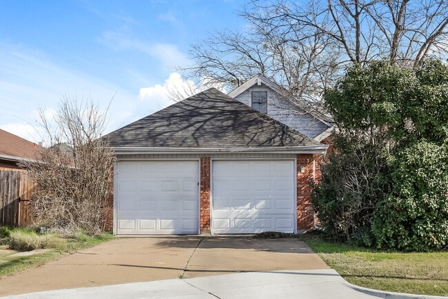 property at 3140 Twisted Vine Ln