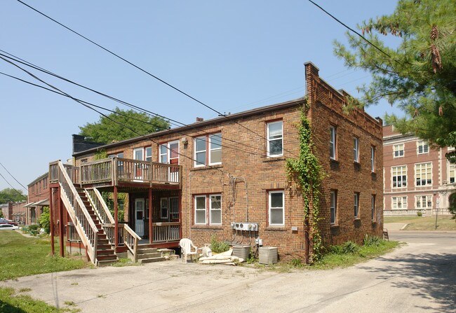 121 E Arcadia Ave in Columbus, OH - Foto de edificio - Building Photo