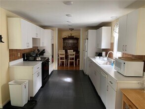 23 Carey St in Newport, RI - Building Photo - Building Photo