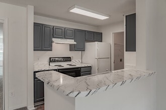 The Grove at Cary Park in Cary, NC - Foto de edificio - Interior Photo