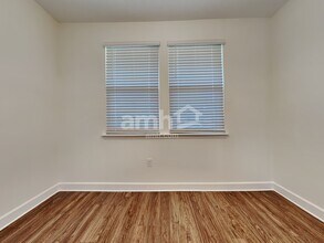 1247 Tan Tara Trl in Jacksonville, FL - Foto de edificio - Building Photo