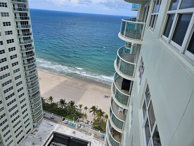 3400 Galt Ocean Dr in Fort Lauderdale, FL - Building Photo - Building Photo