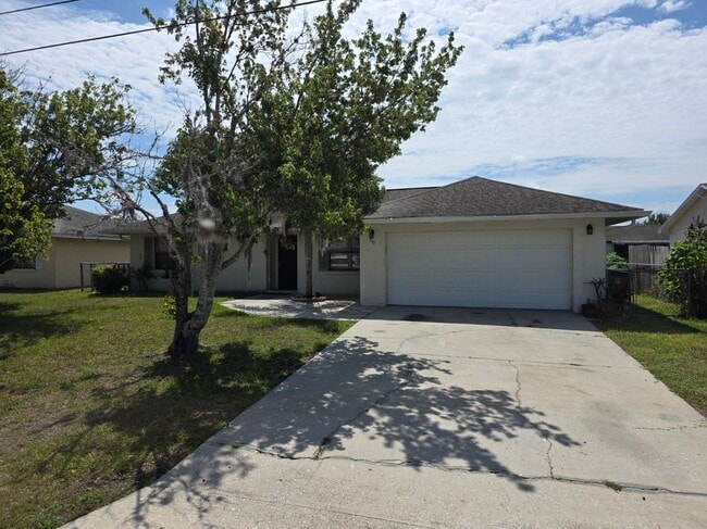 310 Colonade Ct in Kissimmee, FL - Foto de edificio - Building Photo