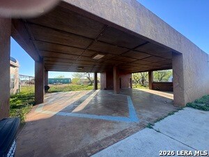 727 Co Rd 2000 in Pearsall, TX - Building Photo - Building Photo