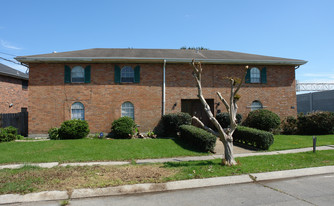 2703 Lexington Dr Apartments