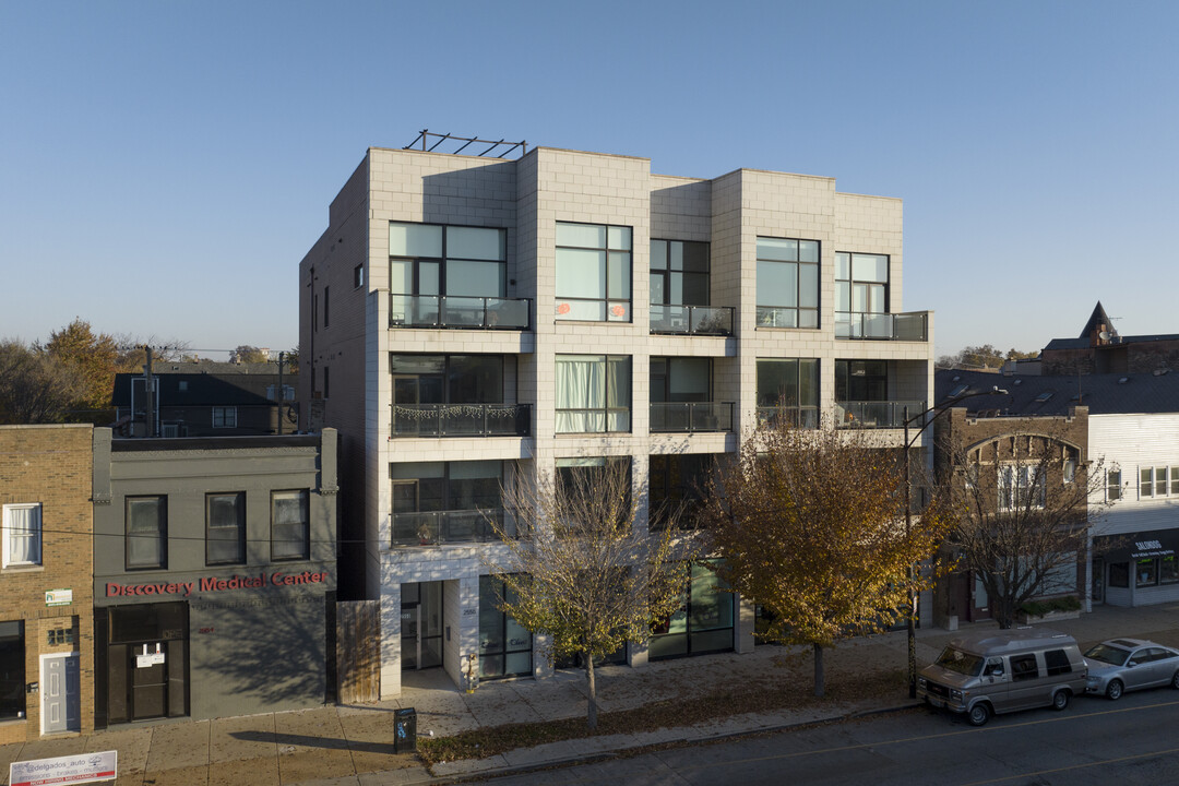 The Brendel Condominiums in Chicago, IL - Building Photo