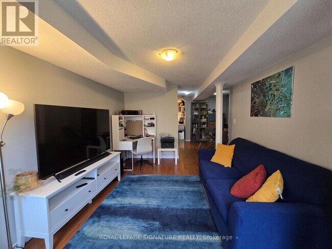 8 St Eugene St in Brampton, ON - Building Photo - Building Photo