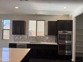 1702 N 214th Ln in Buckeye, AZ - Foto de edificio - Building Photo