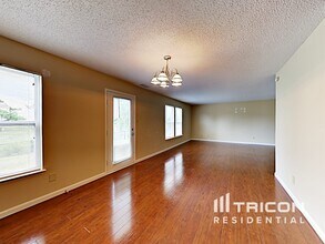 6733 Everbloom Ln in Indianapolis, IN - Building Photo - Building Photo