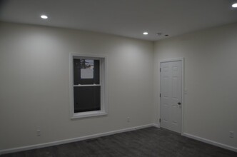 563 Burritt St, Unit 1N in New Britain, CT - Building Photo - Building Photo