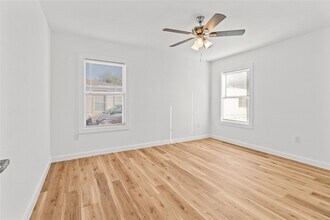 1715 W 4th St in Freeport, TX - Building Photo - Building Photo