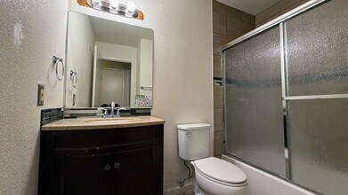 3263 Lake Arrowhead Ave in Fremont, CA - Building Photo - Building Photo