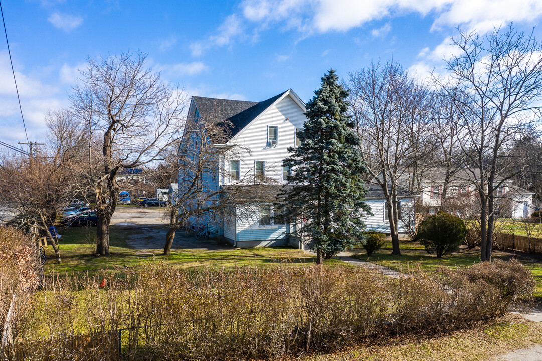 311 Bay Ave in Patchogue, NY - Building Photo