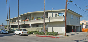 8641 Cadillac Ave Apartments