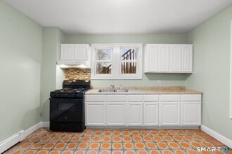 48 Lockwood Ave in Stamford, CT - Building Photo - Building Photo