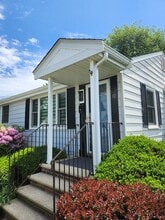 10 Violet Rd in Peabody, MA - Building Photo - Building Photo