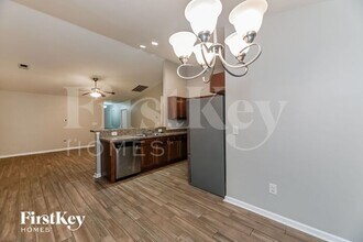 215 Coosawatchie St in Lincolnville, SC - Building Photo - Building Photo