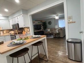 920 Camellia Dr, Unit 5 in Munster, IN - Building Photo - Building Photo