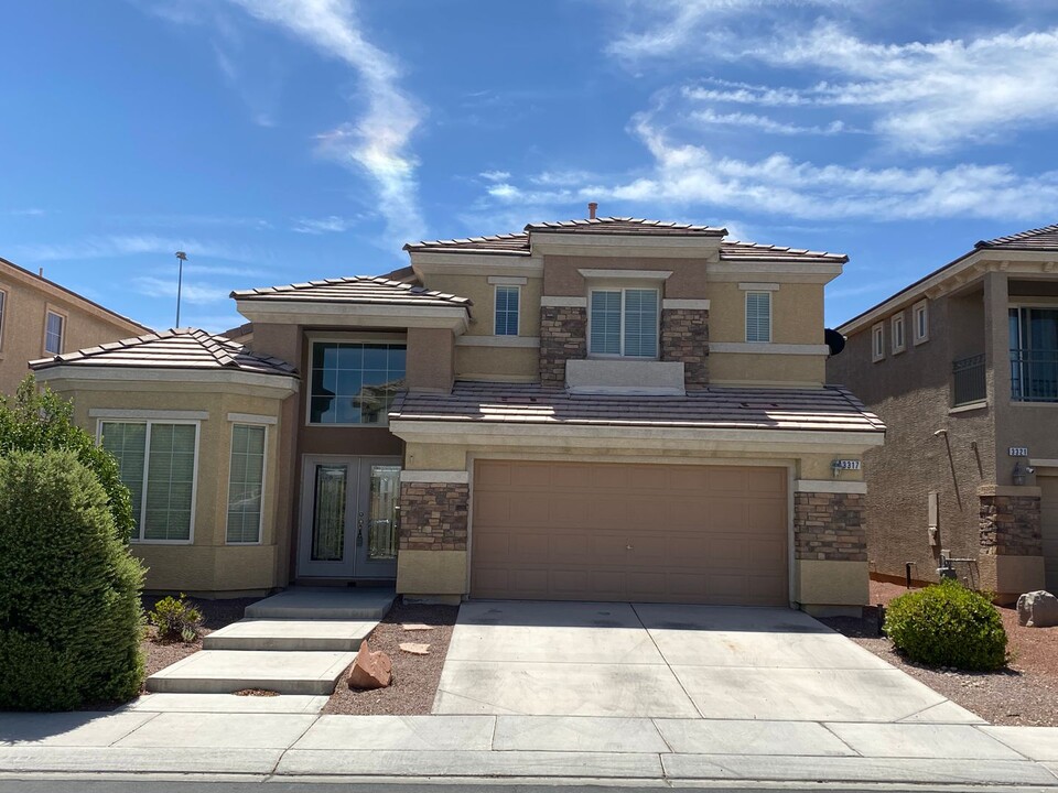 3317 W Perching Bird Ln in North Las Vegas, NV - Building Photo