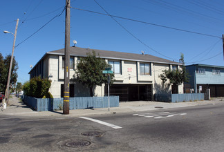 1505 Roosevelt Ave in Richmond, CA - Building Photo - Building Photo