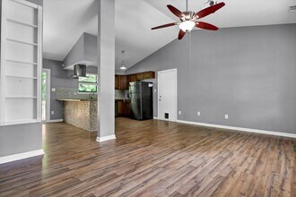 221 Pollard Dr in Jacksonville, NC - Building Photo - Building Photo