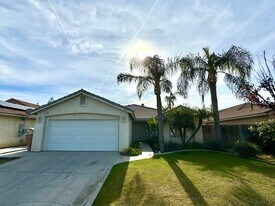 9109 Chattaroy St in Bakersfield, CA - Building Photo