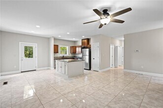 841 N Price Rd in Buford, GA - Building Photo - Building Photo