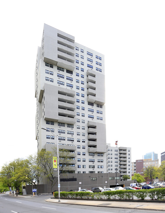 Bayview Towers in Stamford, CT - Building Photo