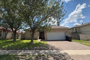 1603 Sherwood Dr in Laredo, TX - Building Photo