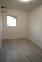 584 NW 65th St in Miami, FL - Building Photo - Building Photo