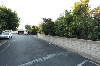 Patio Gardens Apartments in Pomona, CA - Building Photo - Building Photo