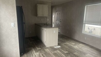 22 Eastview Dr in Bloomfield, IN - Building Photo - Building Photo