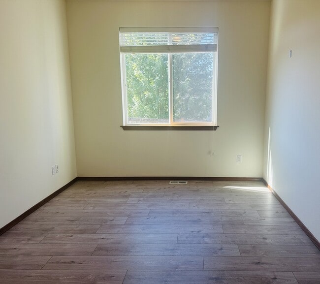 property at 7625 NE 201st Pl