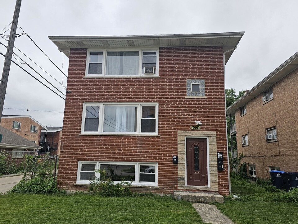 1007 S 13th Ave, Unit 1 - Garden Floor in Maywood, IL - Building Photo