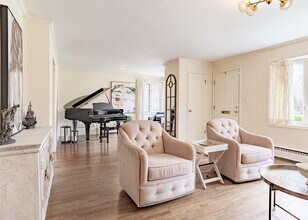 3890 Gregory Dr in Northbrook, IL - Building Photo - Building Photo