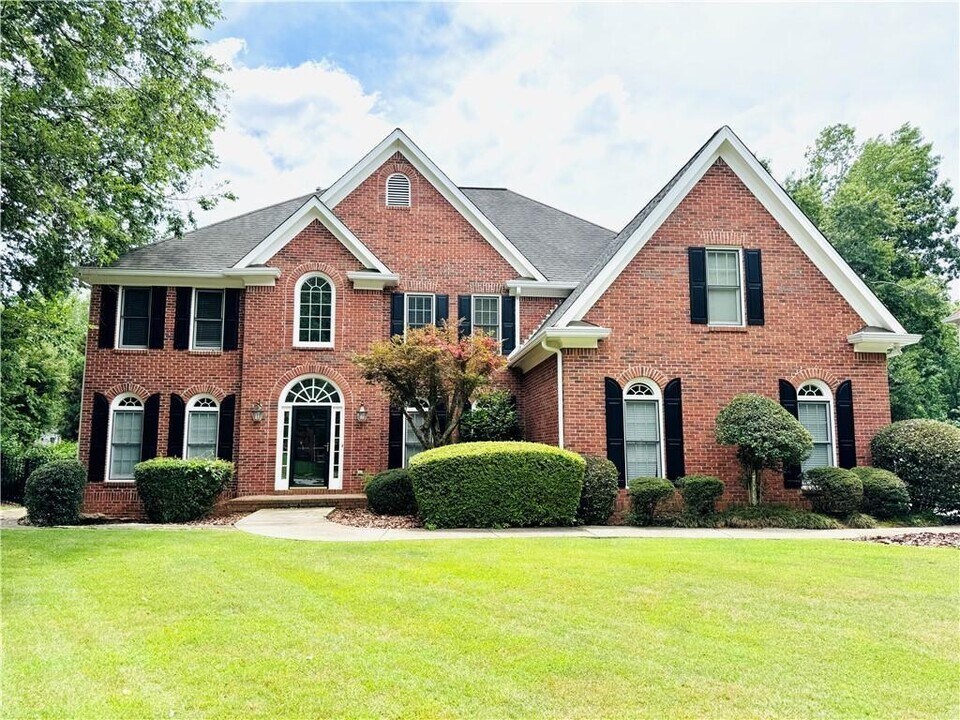 1070 Admiral Crossing in Alpharetta, GA - Building Photo