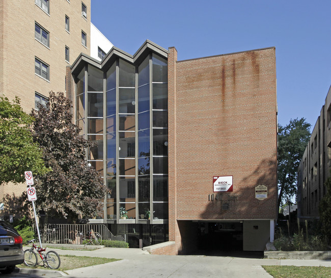 Knapp Street Apartments in Milwaukee, WI - Building Photo - Building Photo