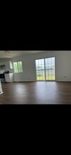 242 Country Wood Dr in Whiteland, IN - Building Photo - Building Photo