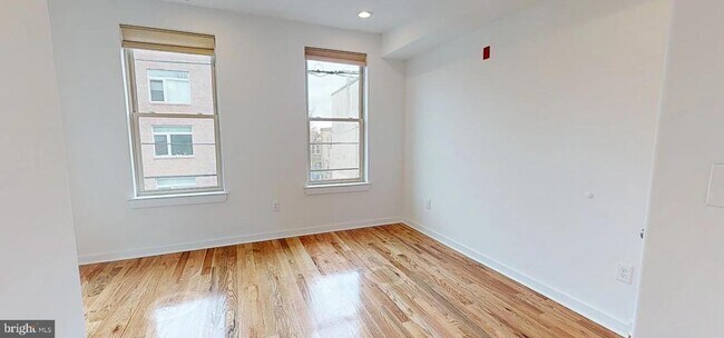 1642 N Marshall St photo'
