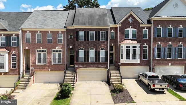 607 Battery Terrace NE