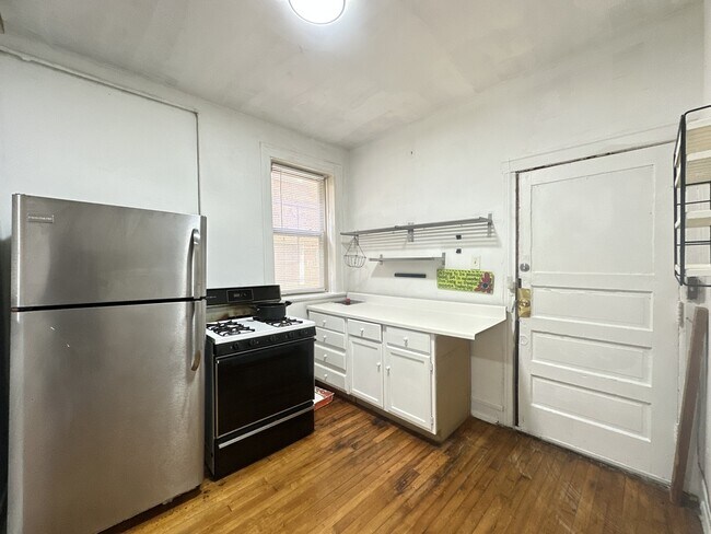2021 N Humboldt Blvd in Chicago, IL - Building Photo - Building Photo