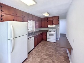 9877 Redcliff Rd in Birmingham, AL - Building Photo - Building Photo