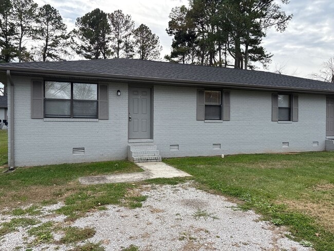 506 E Main St in Manchester, TN - Building Photo - Building Photo