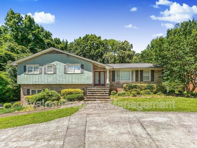 2072 McDuffie Rd